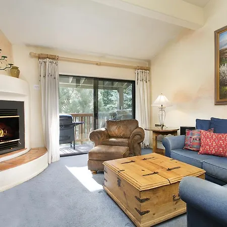 Summit By 101 Great Escapes Apartment Mammoth Lakes Room photo